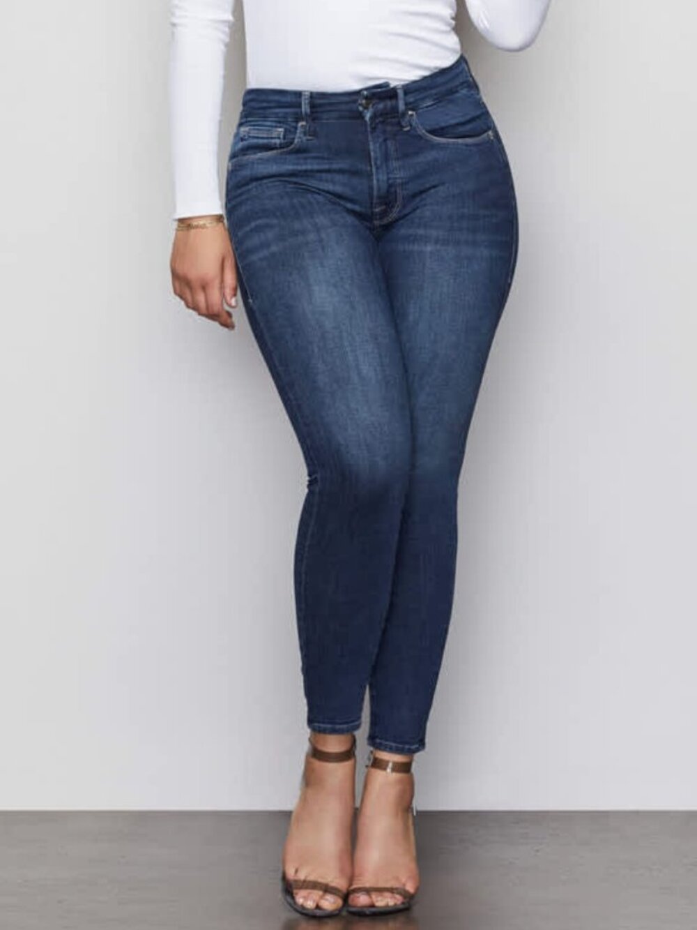 NWT Good American Good Legs Crop Jeans Size 6/28